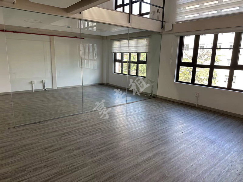 127m²